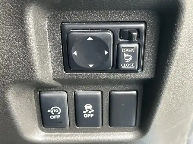 日産 キューブ 15X Vセレクション 秋田県 2016(平28)年 5.8万km スオミブルー 純正メモリナビ/フルセグ/バックカメラ/スマートキー/アイドリングストップ/プッシュスタート/ステアリングスイッチ/ETC/純正ドアバイザー/オートライト/オートエアコン/パワーステアリング/パワーウィンドウ/横滑り防止/盗難防止装置/電動格納ミラー/キーレスエントリー