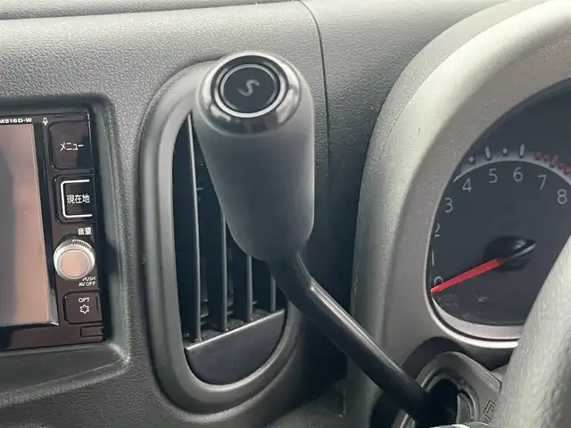 日産 キューブ 15X Vセレクション 秋田県 2016(平28)年 5.8万km スオミブルー 純正メモリナビ/フルセグ/バックカメラ/スマートキー/アイドリングストップ/プッシュスタート/ステアリングスイッチ/ETC/純正ドアバイザー/オートライト/オートエアコン/パワーステアリング/パワーウィンドウ/横滑り防止/盗難防止装置/電動格納ミラー/キーレスエントリー