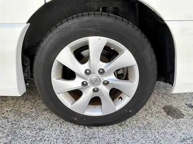 日産 セレナ ハイウェイS G Sハイブリッド 長崎県 2012(平24)年 9.7万km ブリリアントホワイトパール 社外HDDナビ/（CD/DVD/BT/フルセグ）/バックカメラ/フリップダウンモニター/両側パワースライドドア/クルーズコントロール/ETC/オートライト/フォグランプ/電動格納ミラー/スマートキー/プッシュスタート/純正16インチAW