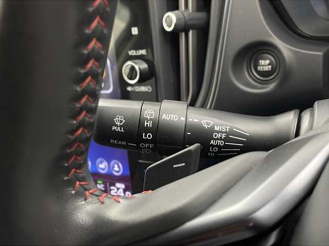 スバル レヴォーグ 1．8STIスポーツ EX 栃木県 2020(令2)年 5.2万km クリスタルホワイトP 4WD/アイサイトX/・渋滞時ハンズオフアシスト/・衝突軽減ブレーキ/・レーダークルーズコントロール/・レーンキープアシスト/・先行車発進お知らせ機能/・ブラインドスポットモニター/・ステアリング連動ヘッドランプ/・横滑り防止/・オートハイビーム/・SOSコール/・サイドカメラ/・バックソナー/純正12.3インチナビ/ AM/FM/フルセグ/BT//AppleCarPlay/AndroidAuto/USB/AUX/社外レーダー/STIフルエアロ/RAYS 18インチアルミホイール/前後ドライブレコーダー/パワーシート前席/全席シートヒーター/電動リヤゲート/LEDヘッドライト/フォグランプ/ETC/パドルシフト/純正フロアマット/純正ドアバイザー/電動パーキング/スマートスペアキー/新車保証書/取扱説明書