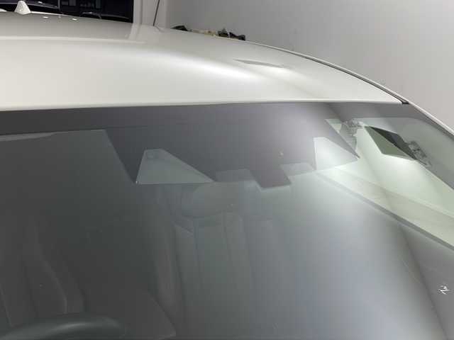 スバル レヴォーグ 1．8STIスポーツ EX 栃木県 2020(令2)年 5.2万km クリスタルホワイトP 4WD/アイサイトX/・渋滞時ハンズオフアシスト/・衝突軽減ブレーキ/・レーダークルーズコントロール/・レーンキープアシスト/・先行車発進お知らせ機能/・ブラインドスポットモニター/・ステアリング連動ヘッドランプ/・横滑り防止/・オートハイビーム/・SOSコール/・サイドカメラ/・バックソナー/純正12.3インチナビ/ AM/FM/フルセグ/BT//AppleCarPlay/AndroidAuto/USB/AUX/社外レーダー/STIフルエアロ/RAYS 18インチアルミホイール/前後ドライブレコーダー/パワーシート前席/全席シートヒーター/電動リヤゲート/LEDヘッドライト/フォグランプ/ETC/パドルシフト/純正フロアマット/純正ドアバイザー/電動パーキング/スマートスペアキー/新車保証書/取扱説明書