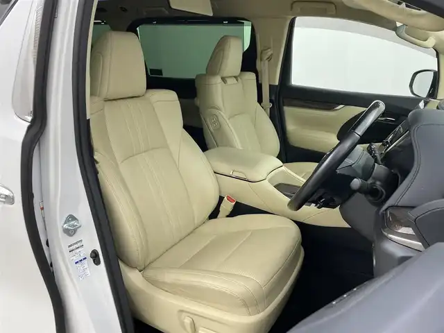 トヨタ アルファードハイブリット エグゼクティブ ラウンジ 岡山県 2021(令3)年 4.5万km ホワイトパールクリスタルシャイン 10.5型純正SDナビ/（BTオーディオ/フルセグ）/JBLサウンドシステム/デジタルインナーミラー/パノラミックビューモニター/12.3インチフリップダウンモニター/ホワイトレザーシート/前席パワーシート/快適温熱シート/2列目エグゼクティブラウンジシート/・パワーリクライニング/・パワーオットマン/・快適温熱シート/ETC2.0/ドライブレコーダー/セーフティセンス/・プリクラッシュセーフティ/・レーントレーシングアシスト/・レーダークルーズコントロール/・BSM/パワーバックドア/両側パワースライドドア/ステアリングヒーター/純正フロアマット