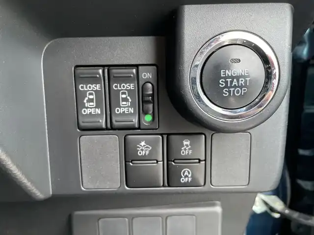 トヨタ タンク カスタムG－T 千葉県 2017(平29)年 4.2万km レーザーブルークリスタルシャイン 純正9インチナビ/(フルセグTV/BT/CD/DVD/FM/AM)/バックカメラ/衝突被害軽減システム/車線逸脱警報/クルーズコントロール/両側パワースライドドア/横滑り防止装置/ビルトインETC2.0/アイドリングストップ/LEDヘッドライト/フォグランプ/オートライト/ウィンカーミラー/電動格納ミラー/純正15インチAW/前席シートヒーター/シートリフター/プッシュスタート/スマートキー/フロアマット/取扱説明書