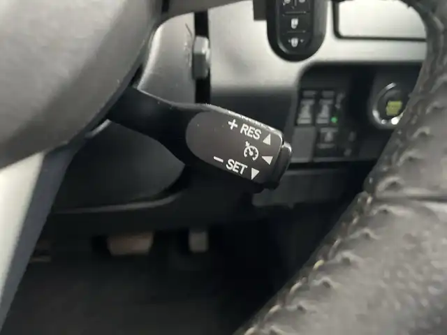 トヨタ タンク カスタムG－T 千葉県 2017(平29)年 4.2万km レーザーブルークリスタルシャイン 純正9インチナビ/(フルセグTV/BT/CD/DVD/FM/AM)/バックカメラ/衝突被害軽減システム/車線逸脱警報/クルーズコントロール/両側パワースライドドア/横滑り防止装置/ビルトインETC2.0/アイドリングストップ/LEDヘッドライト/フォグランプ/オートライト/ウィンカーミラー/電動格納ミラー/純正15インチAW/前席シートヒーター/シートリフター/プッシュスタート/スマートキー/フロアマット/取扱説明書