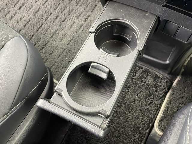 トヨタ ノア Si ダブルバイビー 愛知県 2018(平30)年 4.9万km ホワイトパールクリスタルシャイン /禁煙車//特別仕様車”Si W×B”//純正10インチナビ(NSZN-Z68T)//フルセグTV・AM・FM・CD・DVD・SD・Bluetooth//バックカメラ//ビルトインETC//純正後席フリップダウンモニター//前方ドライブレコーダー(ZDR025)//特別装備/- メッキエクステリアガーニッシュ/- メッキ外側ドアハンドル/- メッキ内側ドアハンドル/- 合皮コンビシート/- 合皮ドアトリム//トヨタセーフティセンス/- プリクラッシュセーフティ/- レーンディパーチャーアラート/- オートハイビーム//クルーズコントロール//LEDヘッドライト//オートライト//LEDフォグランプ//両側パワースライドドア//バックドアイージークローザー//前席シートヒーター//リアオートエアコン//純正16インチアルミホイール//純正フロアマット//革巻きステアリング//ステアリングスイッチ//プッシュスタート//電動格納ミラー//アイドリングストップ//イモビライザー//新車保証書・取扱説明書//スペアキー