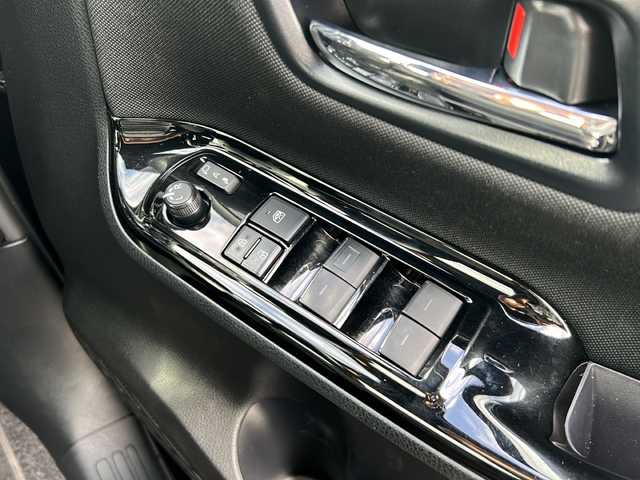 トヨタ ヴォクシー ZS 煌Ⅱ 岐阜県 2020(令2)年 3.4万km ブラック 登録時走行距離：33725km/純正ナビ（NSZT-Z68T）/純正フリップダウンモニター/バックカメラ/フルセグテレビ・Bluetooth・CD/レーダークルーズコントロール/レーンキープアシスト/両側パワースライドドア/LEDヘッドライト/オートライト/オートハイビーム/純正16インチアルミホイール/アイドリングストップ/プッシュスタート/スマートキー