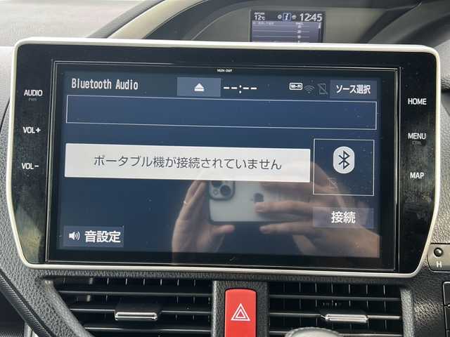 トヨタ ヴォクシー ZS 煌Ⅱ 岐阜県 2020(令2)年 3.4万km ブラック 登録時走行距離：33725km/純正ナビ（NSZT-Z68T）/純正フリップダウンモニター/バックカメラ/フルセグテレビ・Bluetooth・CD/レーダークルーズコントロール/レーンキープアシスト/両側パワースライドドア/LEDヘッドライト/オートライト/オートハイビーム/純正16インチアルミホイール/アイドリングストップ/プッシュスタート/スマートキー