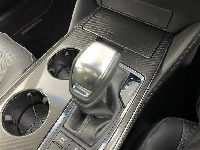 トヨタ クラウン ハイブリッド RS リミテッド 埼玉県 2020(令2)年 4.1万km ホワイトパールクリスタルシャイン サンルーフ/純正ナビ/ CD DVD 地デジTV Bluetooth/パノラミックビューモニター/プリクラッシュセーフティ/レーダクルーズコントロール/レーンディパーチャーアラート/ブラインドスポットモニター/パーキングアシスト/クリアランスソナー/ステアリングヒーター/シートヒーター/ベンチレーション/社外レーダー/LEDライト/オートハイビーム/ETC2.0