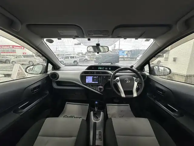 トヨタ アクア S 愛知県 2013(平25)年 14.5万km グレーメタリック ワンオーナー/SDナビ/フルセグテレビ/バックカメラ/アイドリングストップ/ウィンカーミラー/ドアバイザー/プッシュスタート/ETC/AAC/Bluetooth/純正フロアマット/前後コーナーセンサー/オートライト/ステアリングスイッチ/車両接近警報オフ切り替えスイッチ/ヘッドライトクリーナースイッチ/保証書/取扱説明書/スマートキー2本