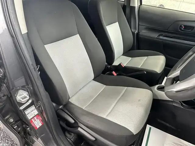 トヨタ アクア S 愛知県 2013(平25)年 14.5万km グレーメタリック ワンオーナー/SDナビ/フルセグテレビ/バックカメラ/アイドリングストップ/ウィンカーミラー/ドアバイザー/プッシュスタート/ETC/AAC/Bluetooth/純正フロアマット/前後コーナーセンサー/オートライト/ステアリングスイッチ/車両接近警報オフ切り替えスイッチ/ヘッドライトクリーナースイッチ/保証書/取扱説明書/スマートキー2本