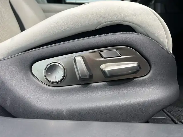 レクサス ＬＳ 500h Fスポーツ 鹿児島県 2018(平30)年 10.3万km ホワイトノーヴァガラスフレーク 禁煙車　/純正ナビ/(フルセグTV/Bluetooth/CD/DVD)/全方位カメラ/前後ドライブレコーダー　/パドルシフト　/全席シートヒーター/フルセグＴＶ　/ヘッドアップディスプレイ　/前後コーナーセンサー　/前席28way調整式パワーシート　/本革シート　/純正アルミホイール/ステアリングヒーター/純正ビルドインETC/100V充電/オートブレーキホールド/ドアバイザー/純正フロアマット/純正アルミホイール