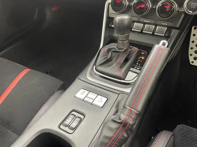 スバル ＢＲＺ S 群馬県 2021(令3)年 1.6万km クリスタルホワイトP STIエアロパッケージ/純正アルパインナビ/・CD/DVD/SD/Bluetooth/フルセグTV/=======/ＳＴＩエアロパッケージ　純正アルパインナビ　バックカメラ　ハーフレザーシート　シートヒーター　アイサイト　追従クルーズコントロール　パドルシフト　ＥＴＣ　ドライブレコーダー　純正１８インチＡＷ　禁煙車