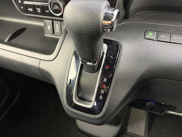 ホンダ Ｎ ＢＯＸ カスタム L 愛知県 2020(令2)年 2.1万km プレミアムベルベットパープル・パール 純正7インチナビ/バックカメラ/Bluetooth/ホンダセンシング/衝突被害軽減システム/クルーズコントロール/コーナーセンサー/横滑り防止装置/レーンキープアシスト/オートライト/オートマチックハイビーム/LEDヘッドライト/LEDフォグランプ/片側パワースライドドア/シートヒーター/ETC/純正AW/純正フロアマット/プッシュスタート/スマートキー