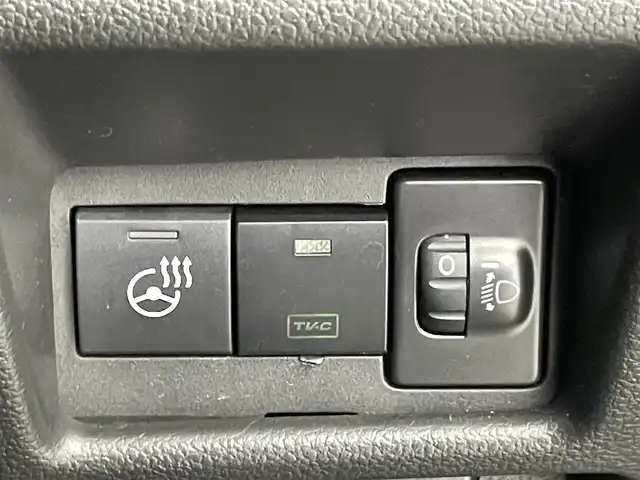 スズキ スペーシア カスタム HYBRID XS 埼玉県 2024(令6)年 1.6万km 緑 純正９インチナビ　全方位モニター　ＨＵＤ　ＥＴＣ前後ドライブレコーダー　セーフティサポート　アダプティブクルーズコントロール　シートヒーター　ステアリングヒーター　ＨＤＭＩ　オートハイビーム　ＬＥＤ