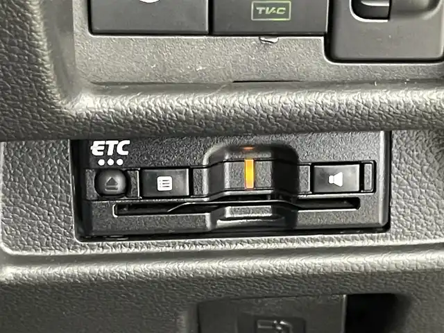 スズキ スペーシア カスタム HYBRID XS 埼玉県 2024(令6)年 1.6万km 緑 純正９インチナビ　全方位モニター　ＨＵＤ　ＥＴＣ前後ドライブレコーダー　セーフティサポート　アダプティブクルーズコントロール　シートヒーター　ステアリングヒーター　ＨＤＭＩ　オートハイビーム　ＬＥＤ