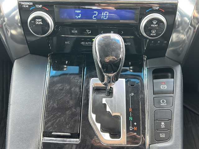 トヨタ ヴェルファイア Z Gエディション 岐阜県 2018(平30)年 8.7万km ブラック 登録時走行距離　86264km/純正１０インチナビ/１２インチフリップダウンモニタ/フルセグ/シートヒーター/エアシート/オットマン/バックカメラ/パワーバックドア/オートマチックハイビーム/ＤＶＤ再生機能/Bluetooth接続/トヨタセーフティセンス/前後コーナーセンサー/ビルトインＥＴＣ/WAC/スマートキー/プッシュスタート/純正18インチAW/レザーシート/社外フロアマット