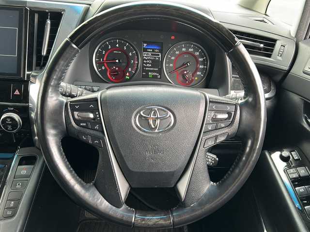 トヨタ ヴェルファイア Z Gエディション 岐阜県 2018(平30)年 8.7万km ブラック 登録時走行距離　86264km/純正１０インチナビ/１２インチフリップダウンモニタ/フルセグ/シートヒーター/エアシート/オットマン/バックカメラ/パワーバックドア/オートマチックハイビーム/ＤＶＤ再生機能/Bluetooth接続/トヨタセーフティセンス/前後コーナーセンサー/ビルトインＥＴＣ/WAC/スマートキー/プッシュスタート/純正18インチAW/レザーシート/社外フロアマット