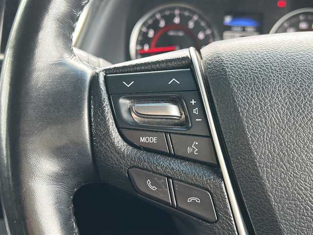 トヨタ ヴェルファイア Z Gエディション 岐阜県 2018(平30)年 8.7万km ブラック 登録時走行距離　86264km/純正１０インチナビ/１２インチフリップダウンモニタ/フルセグ/シートヒーター/エアシート/オットマン/バックカメラ/パワーバックドア/オートマチックハイビーム/ＤＶＤ再生機能/Bluetooth接続/トヨタセーフティセンス/前後コーナーセンサー/ビルトインＥＴＣ/WAC/スマートキー/プッシュスタート/純正18インチAW/レザーシート/社外フロアマット