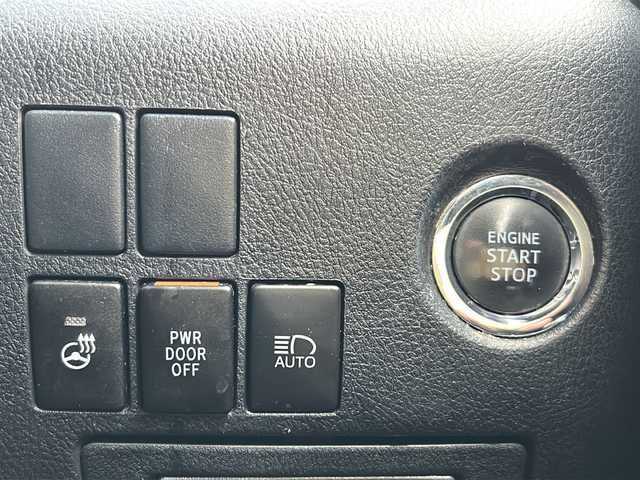 トヨタ ヴェルファイア Z Gエディション 岐阜県 2018(平30)年 8.7万km ブラック 登録時走行距離　86264km/純正１０インチナビ/１２インチフリップダウンモニタ/フルセグ/シートヒーター/エアシート/オットマン/バックカメラ/パワーバックドア/オートマチックハイビーム/ＤＶＤ再生機能/Bluetooth接続/トヨタセーフティセンス/前後コーナーセンサー/ビルトインＥＴＣ/WAC/スマートキー/プッシュスタート/純正18インチAW/レザーシート/社外フロアマット