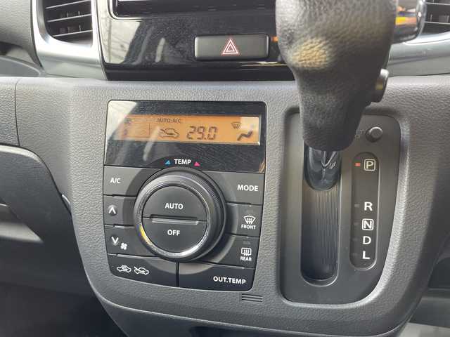 スズキ スペーシア カスタム XS 石川県 2013(平25)年 6.8万km パール 社外メモリーナビ　フルセグＴＶ　バックカメラ　ＨＩＤヘッドライト　ＥＴＣ　パワースライドドア　スマートキー　プッシュスタート　電動ミラー　ベンチシート