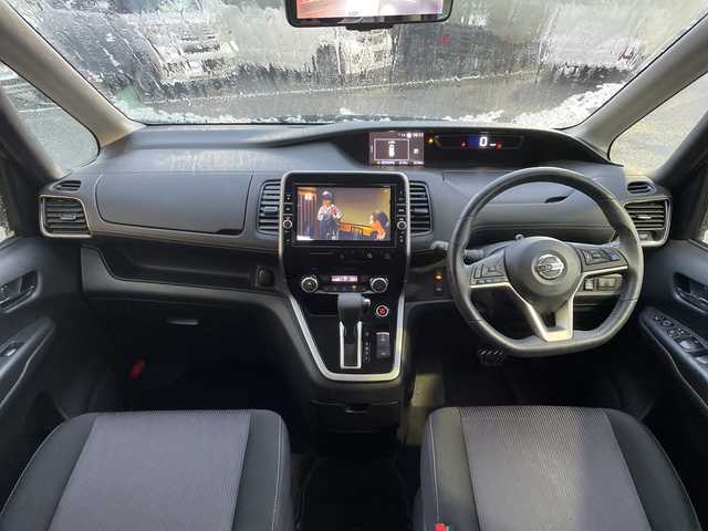 日産 セレナ ハイウェイスターVセレクションⅡ 新潟県 2018(平30)年 5.4万km マルーンレッド 2トーン ワンオーナー/純正9インチナビ(MM518D-L)/（CD/DVD/Bluetooth/Blu-ray/SD)/フルセグTV/プロパイロット/全方位カメラ/フリップダウンモニター/衝突軽減ブレーキ/レーダークルーズコントロール/レーンキープアシスト/コーナーセンサー/インテリジェントルームミラー/ビルトインETC/純正ドライブレコーダー/両側パワースライドドア/純正16インチアルミホイール/スマートキー/スペアキー1本/プッシュスタート/LEDヘッドライト/オートライト/純正フロアマット/横滑り防止装置/取扱説明書/保証書