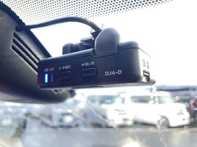 日産 セレナ ハイウェイスターVセレクションⅡ 新潟県 2018(平30)年 5.4万km マルーンレッド 2トーン ワンオーナー/純正9インチナビ(MM518D-L)/（CD/DVD/Bluetooth/Blu-ray/SD)/フルセグTV/プロパイロット/全方位カメラ/フリップダウンモニター/衝突軽減ブレーキ/レーダークルーズコントロール/レーンキープアシスト/コーナーセンサー/インテリジェントルームミラー/ビルトインETC/純正ドライブレコーダー/両側パワースライドドア/純正16インチアルミホイール/スマートキー/スペアキー1本/プッシュスタート/LEDヘッドライト/オートライト/純正フロアマット/横滑り防止装置/取扱説明書/保証書