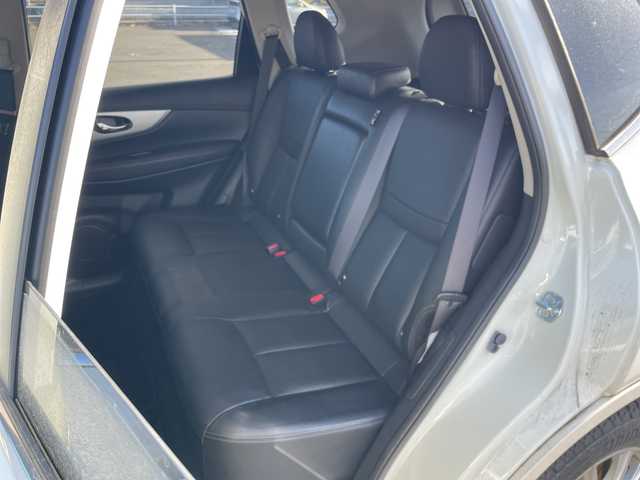 日産 エクストレイル モード・プレミア オーテック30th 道央・札幌 2016(平28)年 13.6万km ブリリアントホワイトパール ４WD/純正メーカーナビ/CD/DVD/BT/フルセグ/エマージェンシーブレーキ/横滑り防止装置/クルーズコントロール/レーンキープアシスト/パーキングアシスト/ヒルディセントコントロール/クリアランスソナー/アラウンドビューモニター/ビルトインETC/ドライブレコーダー/ECOMODE/パワーバックドア/前席シートヒーター/レザーシート/革巻きステアリング/ステアリングリモコン/プッシュスタート/スマートキー/LEDヘッドライト/オートライト/フォグランプ/電動格納ミラー/ヒーテッドドアミラー/ウィンカーミラー/純正フロアマット/ドアバイザー/スペアキー/純正フロアマット/純正AW付夏タイヤ積込/225/60/R16/2022年/山6mm