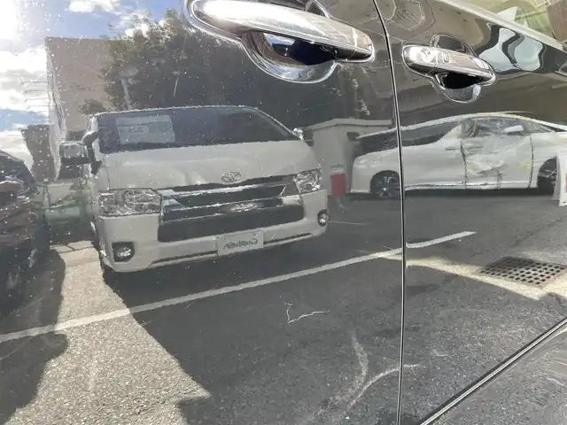 トヨタ ヴォクシー ZS 煌 大阪府 2010(平22)年 5.3万km ブラック ワンオーナー/禁煙車/純正ナビ【NHZN-W60G】/　フルセグTV/Bluetooth/CD/DVD/FM/AM/AUX/バックカメラ/10.2インチALPINE後席モニター【TMX-R2200】/デジタルインナーミラー型ドライブレコーダー【DMDR-28】/ドライブレコーダー【NX-DR200S】/ETC/パドルシフト/ステアリングスイッチ/革巻きステアリング/HIDヘッドライト/フォグランプ/ウィンカーミラー/スペアキー/記録簿：H25/26/27/29/R1/2年分あり