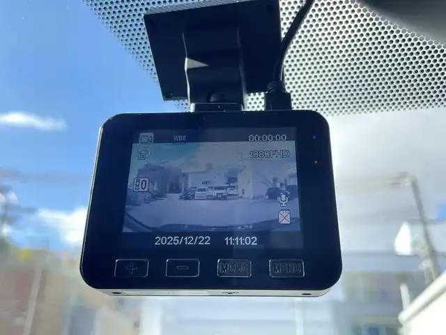 トヨタ ヴォクシー ZS 煌 大阪府 2010(平22)年 5.3万km ブラック ワンオーナー/禁煙車/純正ナビ【NHZN-W60G】/　フルセグTV/Bluetooth/CD/DVD/FM/AM/AUX/バックカメラ/10.2インチALPINE後席モニター【TMX-R2200】/デジタルインナーミラー型ドライブレコーダー【DMDR-28】/ドライブレコーダー【NX-DR200S】/ETC/パドルシフト/ステアリングスイッチ/革巻きステアリング/HIDヘッドライト/フォグランプ/ウィンカーミラー/スペアキー/記録簿：H25/26/27/29/R1/2年分あり