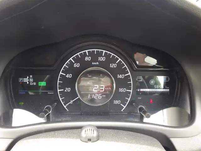 日産 ノート e－パワー X 千葉県 2017(平29)年 5.7万km ブリリアントホワイトパール エマージェンシーブレーキ/インテリジェントルームミラー/アイドリングストップ/純正SDナビ/地デジTV/【DVD/CD再生可】bluetooth/アラウンドビューモニター/ドライブレコーダー/ETC/LEDヘッドライト/ウインカーミラー/コーナーセンサー/ステアリングスイッチ/インテリジェントキー