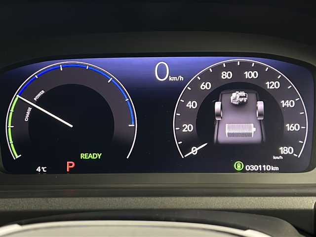 ホンダ ステップワゴン スパーダ eHEV 愛知県 2022(令4)年 3.1万km プラチナホワイトパール Honda SENSING/・衝突軽減ブレーキ/・アダプティブクルーズコントロール/・車線維持支援システム/・ブラインドスポットインフォメーション/・パーキングセンサーシステム/・オートハイビーム/純正11.4インチナビ/・CD.DVD.USB.BT/フルセグTV/バックカメラ/両側パワースライドドア/パワーバックドア/ハーフレザーシート/前席シートヒーター/シーケンシャルランプ/LEDヘッドライト/LEDフォグランプ/パドルシフト/ビルトインETC/純正ドラレコ（F）/横滑り防止/プッシュスタート/スマートキー/純正16インチAW/純正フロアマット/ロールサンシェード/シートバックテーブル/シート背面USB