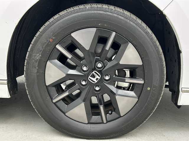 ホンダ ステップワゴン スパーダ eHEV 愛知県 2022(令4)年 3.1万km プラチナホワイトパール Honda SENSING/・衝突軽減ブレーキ/・アダプティブクルーズコントロール/・車線維持支援システム/・ブラインドスポットインフォメーション/・パーキングセンサーシステム/・オートハイビーム/純正11.4インチナビ/・CD.DVD.USB.BT/フルセグTV/バックカメラ/両側パワースライドドア/パワーバックドア/ハーフレザーシート/前席シートヒーター/シーケンシャルランプ/LEDヘッドライト/LEDフォグランプ/パドルシフト/ビルトインETC/純正ドラレコ（F）/横滑り防止/プッシュスタート/スマートキー/純正16インチAW/純正フロアマット/ロールサンシェード/シートバックテーブル/シート背面USB