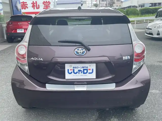 トヨタ アクア G 愛知県 2014(平26)年 7.8万km ディープアメジストマイカメタリック (株)IDOMが運営する【じしゃロン豊川店】の自社ローン専用車両になります。こちらは現金またはオートローンご利用時の価格です。自社ローンご希望の方は別途その旨お申付け下さい/ 純正メモリナビ/　◯ CD再生機能/　◯ DVD再生機能/　◯ BT対応/　◯ フルセグTV/ バックカメラ/ ETC/ プッシュスタート/ 革巻ステアリング/ ステアリングスイッチ/ ウインカーミラー/ ドアバイザー/ 純正フロアマット