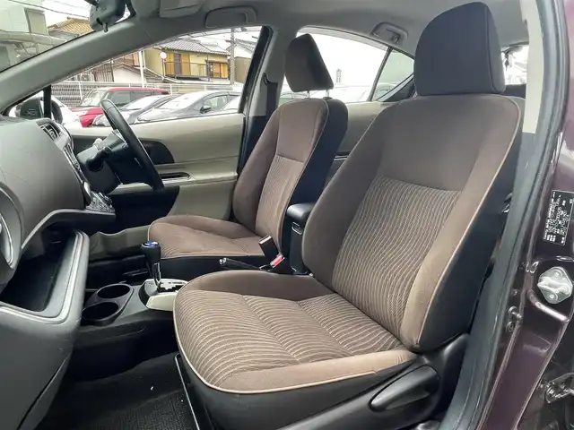 トヨタ アクア G 愛知県 2014(平26)年 7.8万km ディープアメジストマイカメタリック (株)IDOMが運営する【じしゃロン豊川店】の自社ローン専用車両になります。こちらは現金またはオートローンご利用時の価格です。自社ローンご希望の方は別途その旨お申付け下さい/ 純正メモリナビ/　◯ CD再生機能/　◯ DVD再生機能/　◯ BT対応/　◯ フルセグTV/ バックカメラ/ ETC/ プッシュスタート/ 革巻ステアリング/ ステアリングスイッチ/ ウインカーミラー/ ドアバイザー/ 純正フロアマット