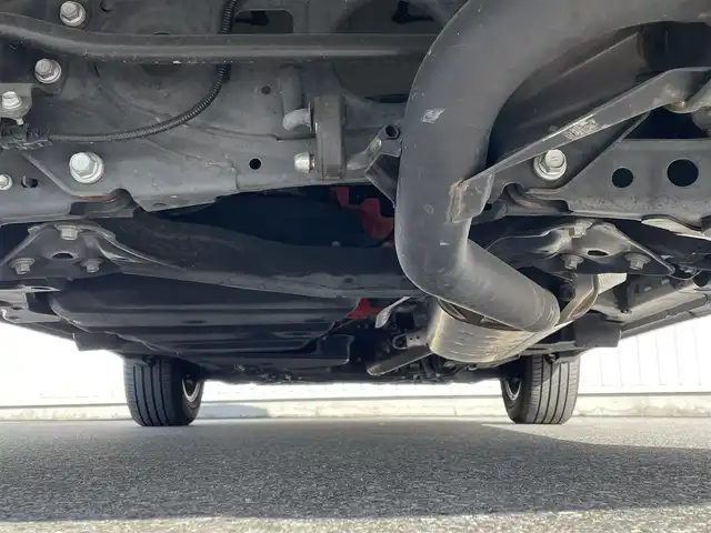 レクサス ＮＸ 300h Iパッケージ 滋賀県 2018(平30)年 3.2万km ソニックチタニウム 純正ナビ/・Bluetooth/・フルセグ/・CD/DVD/パノラミックビューモニター/革巻きステアリング/ステアリングリモコン/パドルシフト/ステアリングヒーター/ETC/レーダークルーズコントロール/ホワイトレザーシート/前席シートヒーター/前席パワーシート/パワーバックドア/オートブレーキホールド/オートリトラミラー/ドアミラーヒーター/オートハイビーム/三眼LEDヘッドライト/フォグライト/レクサスセーフティ/・レーンディパーチャーアラート/・プリクラッシュセーフティ/・クリアランスソナー/スペアキー/スマトキー