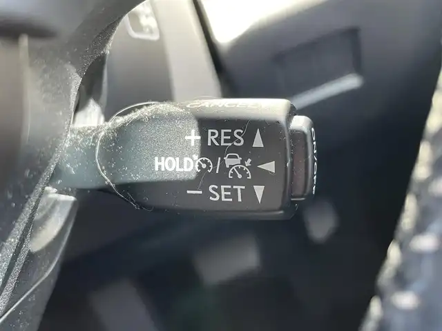 レクサス ＮＸ 300h Iパッケージ 滋賀県 2018(平30)年 3.2万km ソニックチタニウム 純正ナビ/・Bluetooth/・フルセグ/・CD/DVD/パノラミックビューモニター/革巻きステアリング/ステアリングリモコン/パドルシフト/ステアリングヒーター/ETC/レーダークルーズコントロール/ホワイトレザーシート/前席シートヒーター/前席パワーシート/パワーバックドア/オートブレーキホールド/オートリトラミラー/ドアミラーヒーター/オートハイビーム/三眼LEDヘッドライト/フォグライト/レクサスセーフティ/・レーンディパーチャーアラート/・プリクラッシュセーフティ/・クリアランスソナー/スペアキー/スマトキー