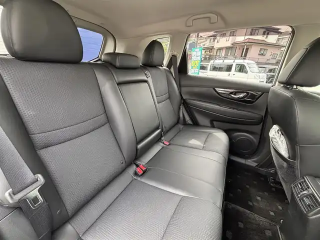 日産 エクストレイル ハイブリッド 20Xi 熊本県 2018(平30)年 3.9万km ブリリアントホワイトパール ワンオーナー/ルーフレール/純正SDナビ/【フルセグTV/CD/DVD】/バックカメラ/アラウンドビューモニター/デジタルインナーミラー/プロパイロットシステム/衝突被害軽減システム/レーダークルーズコントロール/ダウンヒルアシストコントロール/車両接近通報装置/コーナーセンサー/合皮シート/ISOFIX/電動リアゲート/純正17インチアルミホイール/オートLEDライト/オートマチックハイビーム/ビルトインETC/横滑り防止装置/盗難防止装置/純正フロアマット/プッシュスタート/スマートキー/スペアキー/取扱説明書/保証書