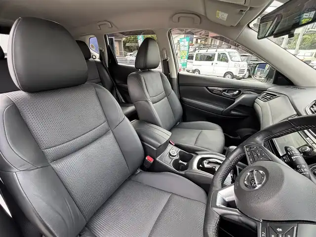 日産 エクストレイル ハイブリッド 20Xi 熊本県 2018(平30)年 3.9万km ブリリアントホワイトパール ワンオーナー/ルーフレール/純正SDナビ/【フルセグTV/CD/DVD】/バックカメラ/アラウンドビューモニター/デジタルインナーミラー/プロパイロットシステム/衝突被害軽減システム/レーダークルーズコントロール/ダウンヒルアシストコントロール/車両接近通報装置/コーナーセンサー/合皮シート/ISOFIX/電動リアゲート/純正17インチアルミホイール/オートLEDライト/オートマチックハイビーム/ビルトインETC/横滑り防止装置/盗難防止装置/純正フロアマット/プッシュスタート/スマートキー/スペアキー/取扱説明書/保証書
