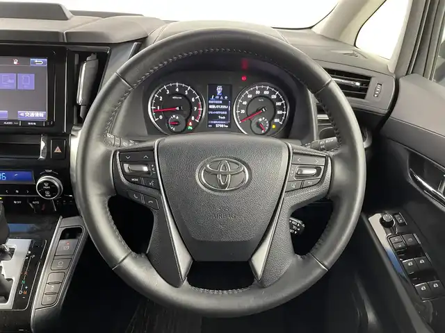 トヨタ アルファード S Aパッケージ 埼玉県 2016(平28)年 5.8万km ホワイトパールクリスタルシャイン 純正9インチナビ　NSZT-Y64T/(Bluetooth/CD/DVD/AM/FM)/地デジフルセグ/バックカメラ/ETC/モデリスタフロントエアロ/オットマン/両側パワースライドドア/クルーズコントロール/クリアランスソナー/電子パーキングシステム/ブレーキホールド/ステアリングリモコン/フロントフォグランプ/ウィンカーミラー/純正フロアマット/純正17インチアルミホイール