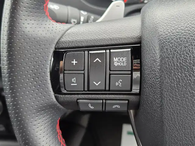 トヨタ ハイラックス Z GRスポーツ 鹿児島県 2023(令5)年 2.4万km スーパーホワイトⅡ レーダークルーズコントロール　/ＥＴＣ　/純正メモリーナビ　/アラウンドビューモニター　/Ｂｌｕｅｔｏｏｔｈオーディオ　/Ｄ席パワーシート　/ＥＧＲ製バグガード　/トラクションコントロール　/パワーヒート/レーンディパーチャーアラート/プリクラッシュセーフティシステム/排出ガス浄化スイッチ/GR純正アルミホイール(18インチ)/前後コーナーセンサー/プッシュスタート/スマートキー/横滑り防止装置/レーンキープアシスト/ディーゼルターボ車/エアバッグ(Ｗ＋サイド)