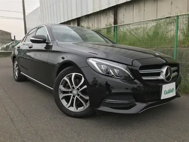 メルセデス・ベンツ Ｃ２００ アバンギャルド 富山県 2015(平27)年 6.6万km オブシディアンブラック 〇COMANDシステム/〇バックカメラ/〇レーダーセーフティパッケージ/〇パークトロニック/〇ヘッドアップディスプレイ/〇シートヒーター（運転席/助手席）/〇パワートランクリッド/〇LEDインテリジェントシステム/〇アダプティブハイビームアシストプラス/〇LEDコーナリングランプ/〇純正17インチAW/〇ブラウン木目調センターパネル/アナログ時計/〇ディンプル加工ナッパ革巻きステアリングホイール/〇無地ファブリック/合皮コンビシート/〇パワーシート（運転席メモリー付/助手席）/〇ETC/〇ドライブレコーダー/〇キーレスゴー