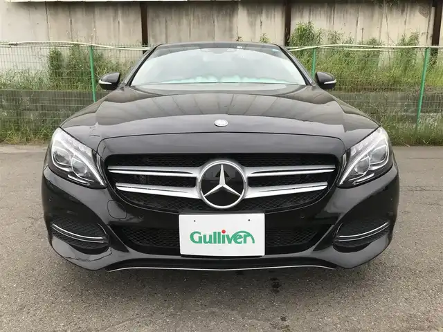 メルセデス・ベンツ Ｃ２００ アバンギャルド 富山県 2015(平27)年 6.6万km オブシディアンブラック 〇COMANDシステム/〇バックカメラ/〇レーダーセーフティパッケージ/〇パークトロニック/〇ヘッドアップディスプレイ/〇シートヒーター（運転席/助手席）/〇パワートランクリッド/〇LEDインテリジェントシステム/〇アダプティブハイビームアシストプラス/〇LEDコーナリングランプ/〇純正17インチAW/〇ブラウン木目調センターパネル/アナログ時計/〇ディンプル加工ナッパ革巻きステアリングホイール/〇無地ファブリック/合皮コンビシート/〇パワーシート（運転席メモリー付/助手席）/〇ETC/〇ドライブレコーダー/〇キーレスゴー