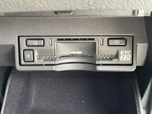 レクサス ＮＸ 350h バージョンL 滋賀県 2022(令4)年 4.2万km ソニッククォーツ 14型ディスプレイオーディオ/・Bluetooth/・フルセグ/・Mira Cast/パノラミックビューモニター/赤レザーシート/マークレビンソン/革巻きステアリング/ステアリングリモコン/パドルシフト/ETC/前後ドライブレコーダー/レーダークルーズコントロール/前席シートベンチレーション/全席シートヒーター/前席パワーシート/ドアミラーヒーター/デジタルインナーミラー/パワーバックドア/オートハイビーム/三眼LEDヘッドライト/フォグライト/オートリトラミラー/プリクラッシュセーフティ/レクサスセーフティ/・レーンディパーチャーアラート/・パーキングソナー/・パーキングサポートブレーキ/・ブラインドスポットモニター/・ロードサインアシスト/スマートキー/プッシュスタート