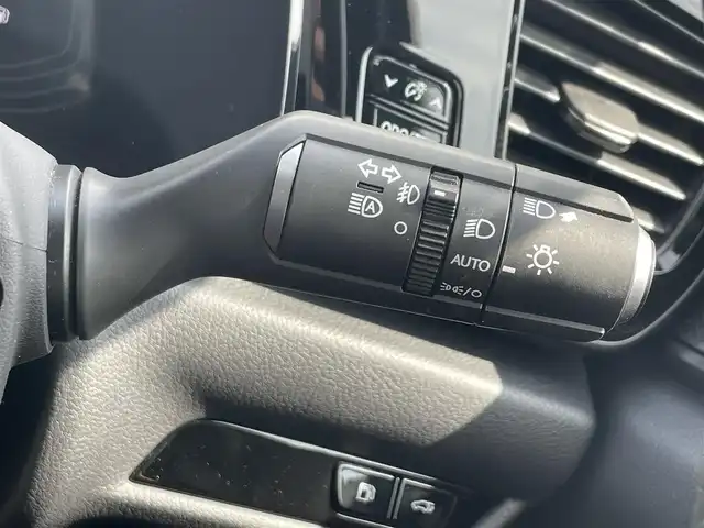 レクサス ＮＸ 350h バージョンL 滋賀県 2022(令4)年 4.2万km ソニッククォーツ 14型ディスプレイオーディオ/・Bluetooth/・フルセグ/・Mira Cast/パノラミックビューモニター/赤レザーシート/マークレビンソン/革巻きステアリング/ステアリングリモコン/パドルシフト/ETC/前後ドライブレコーダー/レーダークルーズコントロール/前席シートベンチレーション/全席シートヒーター/前席パワーシート/ドアミラーヒーター/デジタルインナーミラー/パワーバックドア/オートハイビーム/三眼LEDヘッドライト/フォグライト/オートリトラミラー/プリクラッシュセーフティ/レクサスセーフティ/・レーンディパーチャーアラート/・パーキングソナー/・パーキングサポートブレーキ/・ブラインドスポットモニター/・ロードサインアシスト/スマートキー/プッシュスタート