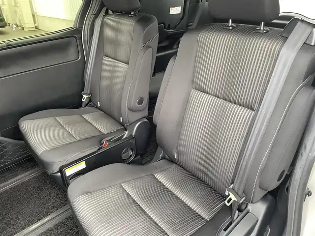 トヨタ ヴォクシー ZS 煌 愛媛県 2018(平30)年 4万km ホワイトパールクリスタルシャイン 純正ナビ（Bluetooth/DVD再生可能/フルセグTV）/SDミュージックサーバー/バックカメラ/ETC/前後ドライブレコーダー/純正フロアマット/ウォークスルー/純正ドアバイザー/純正アルミホイール/両側パワースライドドア/ABS/LEDヘッドライト/レーンキープアシスト/オートマチックハイビーム/衝突被害軽減システム/横滑り防止装置