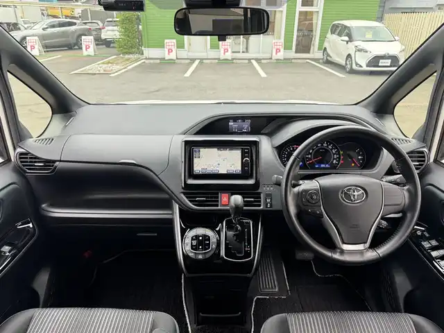 トヨタ ヴォクシー ZS 煌 千葉県 2018(平30)年 4万km ホワイトパールクリスタルシャイン トヨタセーフティセンス/衝突軽減ブレーキ/レーンキープアシスト/オートハイビーム/純正SDナビ/フルセグTV/Bluetooth/バックカメラ/両側電動スライドドア/前後ドライブレコーダー/純正16インチAW/後席サンシェイド/LEDライト/ETC