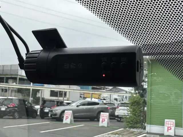 トヨタ ヴォクシー ZS 煌 千葉県 2018(平30)年 4万km ホワイトパールクリスタルシャイン トヨタセーフティセンス/衝突軽減ブレーキ/レーンキープアシスト/オートハイビーム/純正SDナビ/フルセグTV/Bluetooth/バックカメラ/両側電動スライドドア/前後ドライブレコーダー/純正16インチAW/後席サンシェイド/LEDライト/ETC