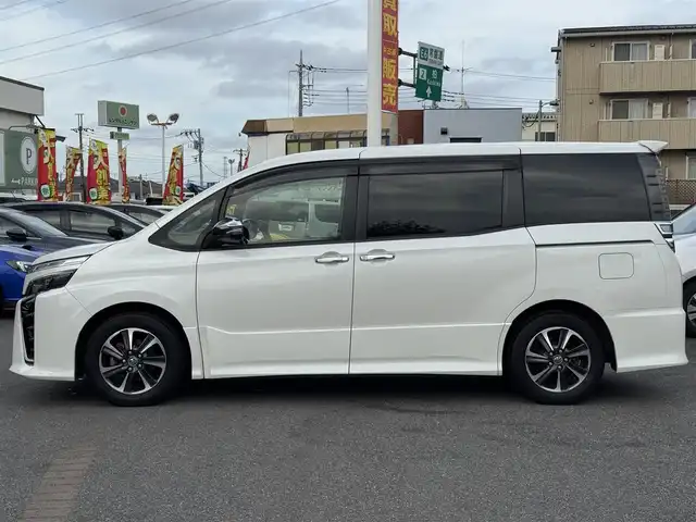 トヨタ ヴォクシー ZS 煌 千葉県 2018(平30)年 4万km ホワイトパールクリスタルシャイン トヨタセーフティセンス/衝突軽減ブレーキ/レーンキープアシスト/オートハイビーム/純正SDナビ/フルセグTV/Bluetooth/バックカメラ/両側電動スライドドア/前後ドライブレコーダー/純正16インチAW/後席サンシェイド/LEDライト/ETC