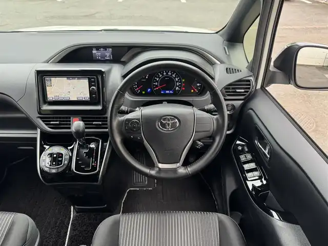 トヨタ ヴォクシー ZS 煌 千葉県 2018(平30)年 4万km ホワイトパールクリスタルシャイン トヨタセーフティセンス/衝突軽減ブレーキ/レーンキープアシスト/オートハイビーム/純正SDナビ/フルセグTV/Bluetooth/バックカメラ/両側電動スライドドア/前後ドライブレコーダー/純正16インチAW/後席サンシェイド/LEDライト/ETC