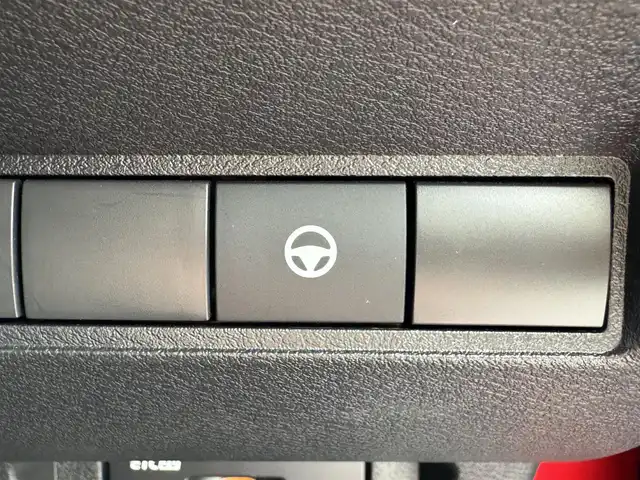 日産 オーラ G レザーエディション 愛媛県 2022(令4)年 1.9万km ガーネットレッド/スーパーブラック 2トーン 純正ナビ（フルセグTV/Bluetooth/AM/FM)/アラウンドビューモニター/ETC2.0/クルーズコントロール/AAC/ドライブレコーダー/コーナーセンサー/横滑り防止装置/レーンキープアシスト/オートライト/オートマチックハイビーム